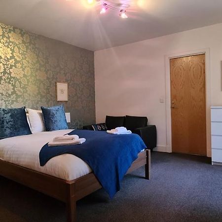Pass The Keys Spacious 3Beds Flat Near City Centre - Free Parking 爱丁堡 外观 照片