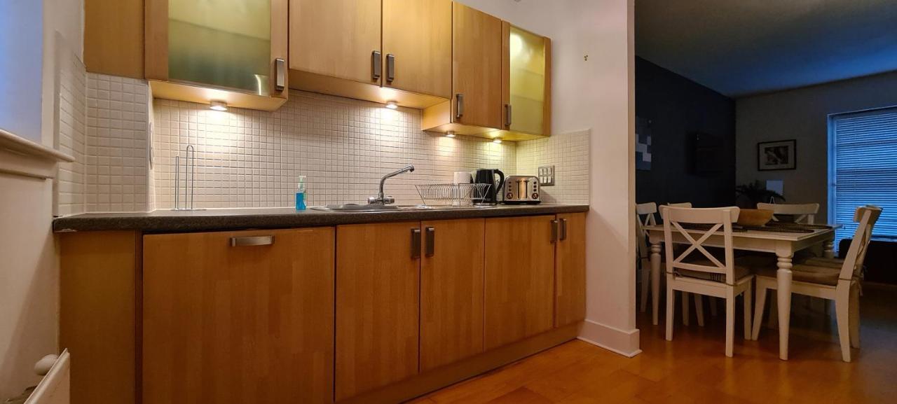 Pass The Keys Spacious 3Beds Flat Near City Centre - Free Parking 爱丁堡 外观 照片