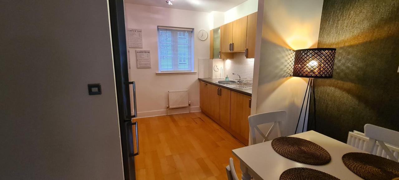 Pass The Keys Spacious 3Beds Flat Near City Centre - Free Parking 爱丁堡 外观 照片